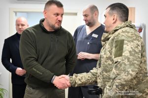 Новопризначений начальник Чернівецької ОВА розпочав робочі поїздки з візиту до госпіталю ветеранів війни